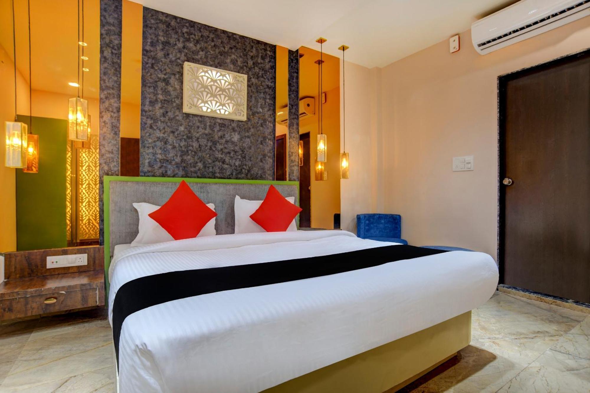 Capital O Abri Krishna Hotel Indore Exterior photo